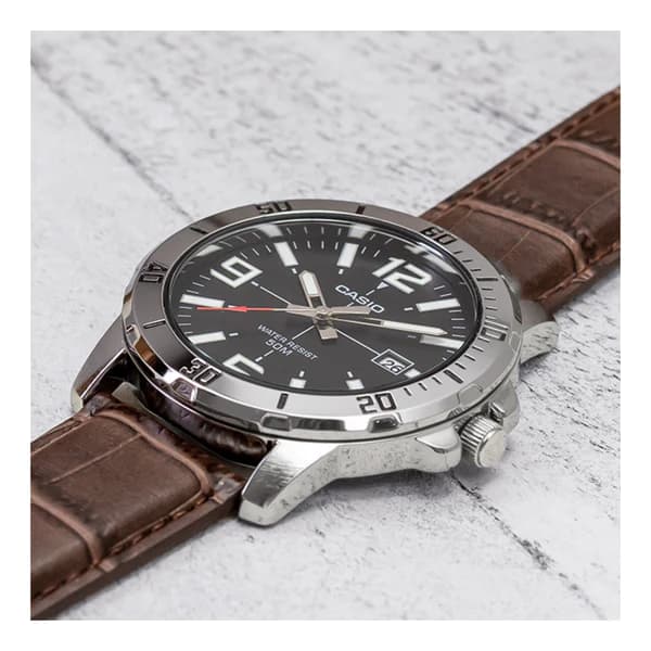 CasioMTP-VD01L-1BVUDFWatch_4_600x.webp